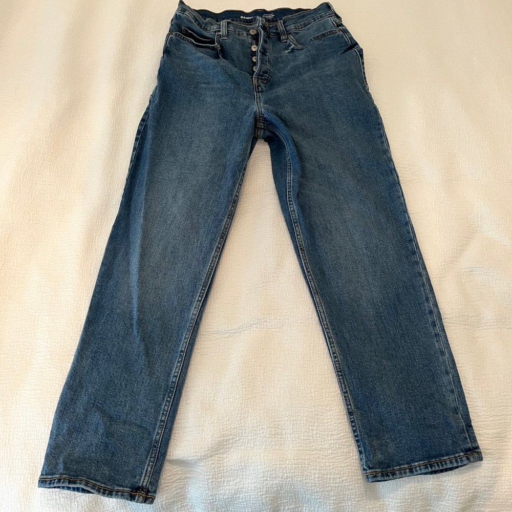 Old Navy Extra High-Waisted Button-Fly Sky-Hi Straight Medium-Wash Jeans